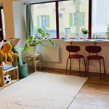 Maison Familiale A 15 Mns Du Centre Сasa de vacaciones Nantes